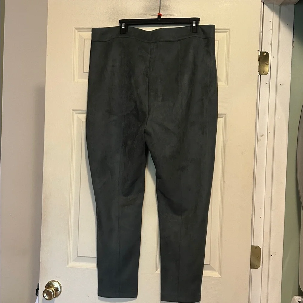 Ann Taylor Green Faux Suede Pants Size 18